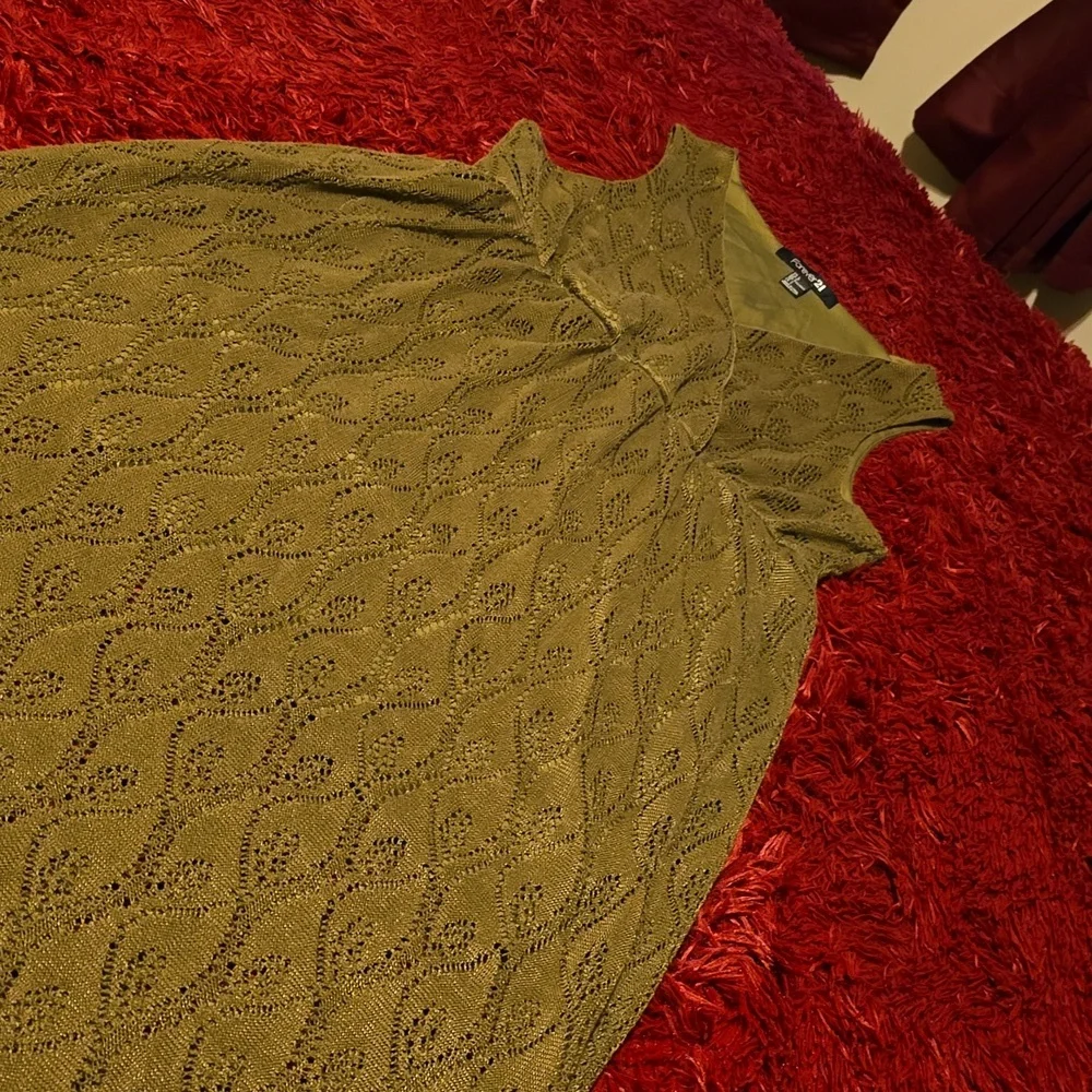 Dress - Picture 4 of 9